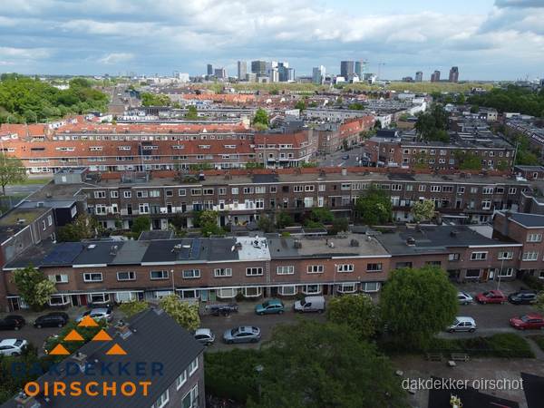 Luchtfoto van daken in woonwijk Oirschot